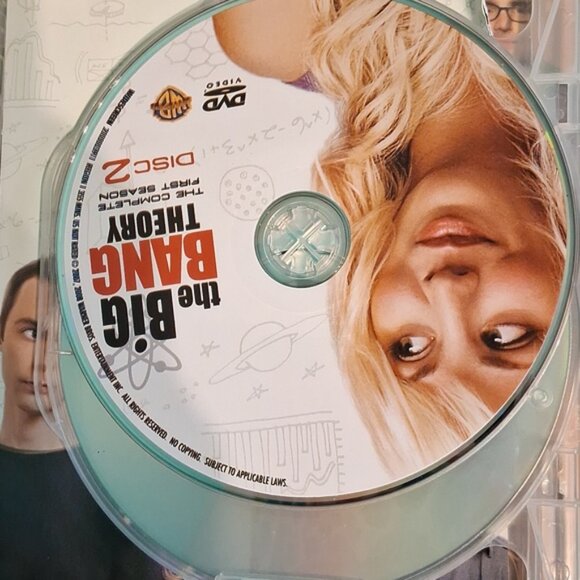 Big Bang Theory Season One - 3 Four Disc DVD Set - Picture 5 of 6